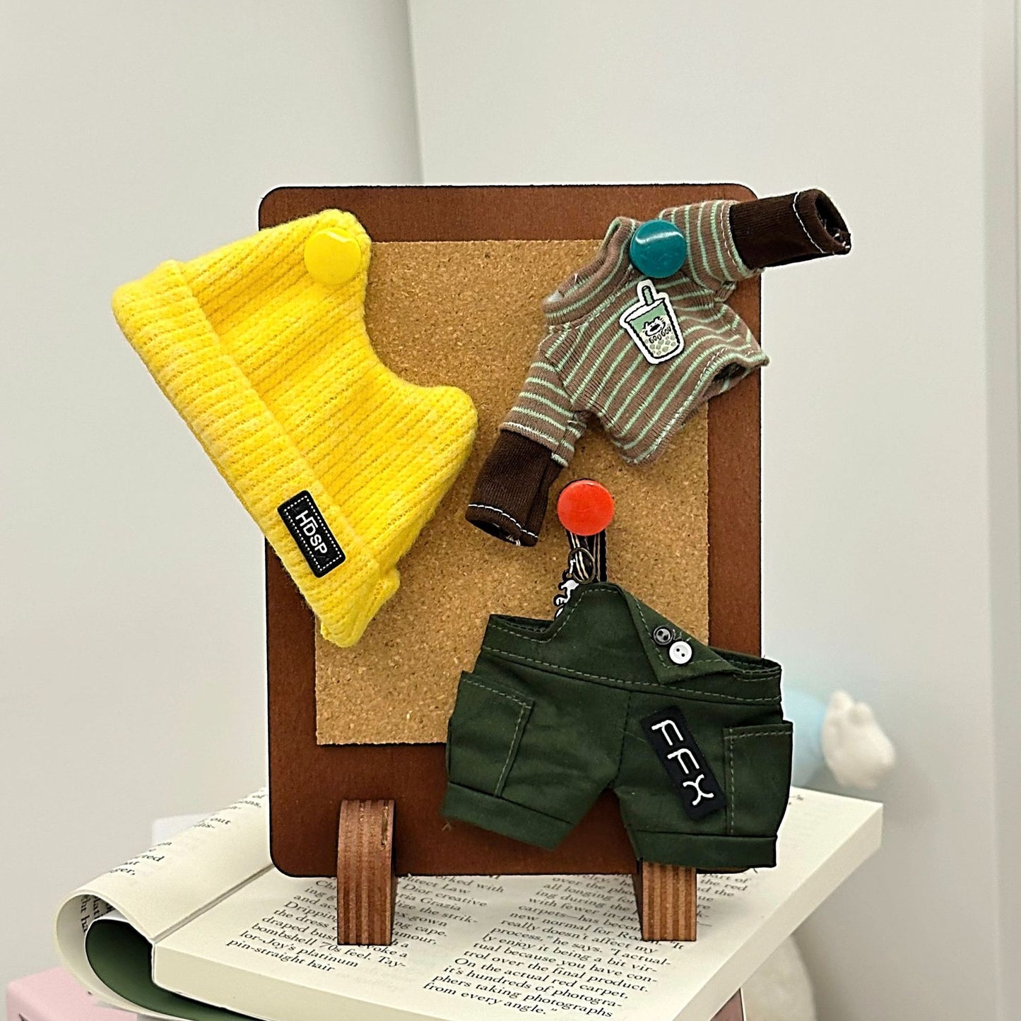 Zsiga 1/8 Articulated Doll Clothes - Three-Piece Casual Workwear Set (Yellow Knitted Beanie + Striped Top + Cargo Overalls) Trendy Doll Outfit Accessories